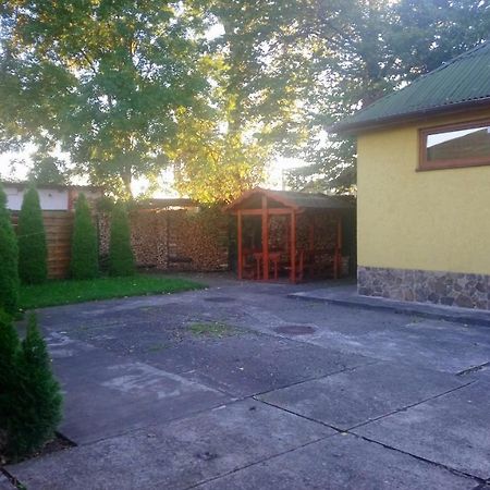 Садиба У Яноша Wynohradiw Zewnętrze zdjęcie