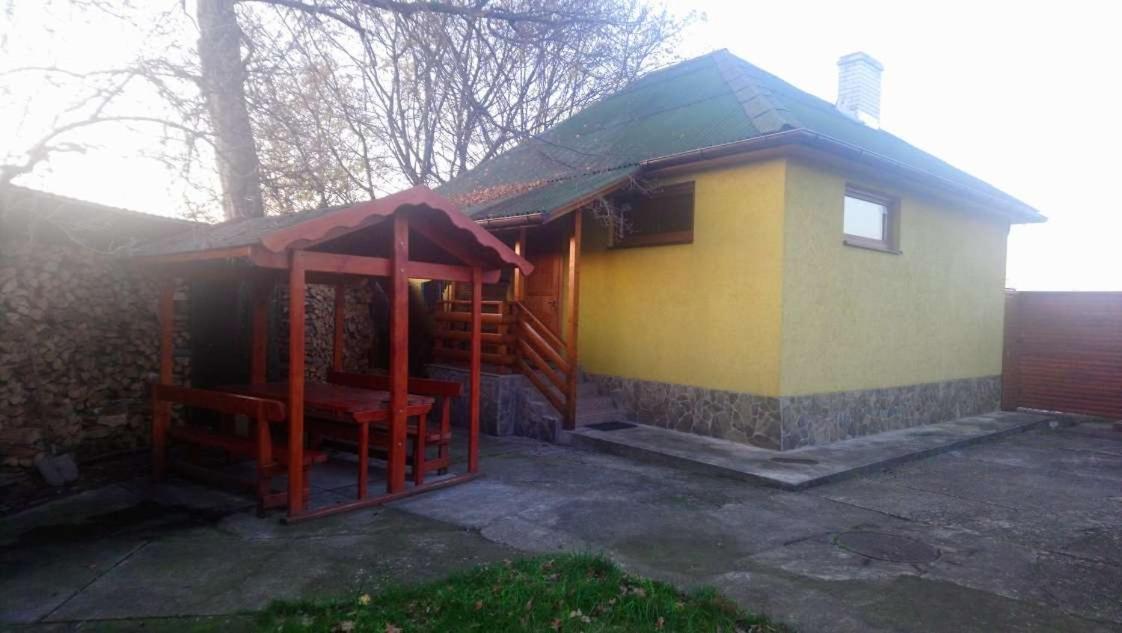 Садиба У Яноша Wynohradiw Zewnętrze zdjęcie